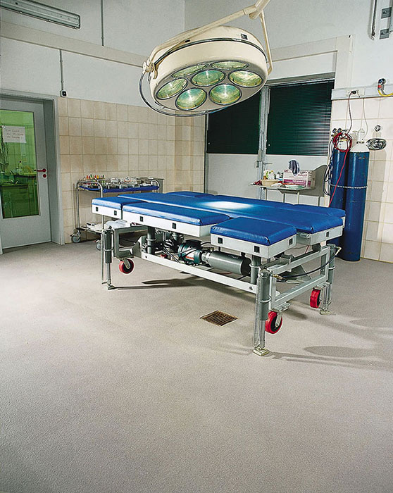 Sala operatoria con pavimento in resina antistatico